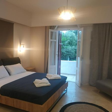 Elthimia'S Apartment Poros Town Exterior photo