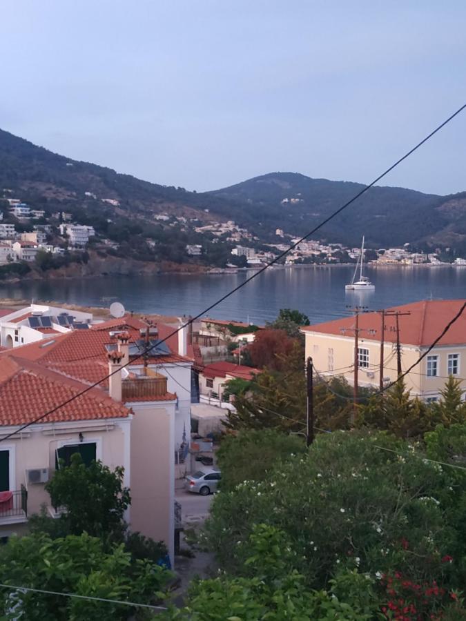 Elthimia'S Apartment Poros Town Exterior photo
