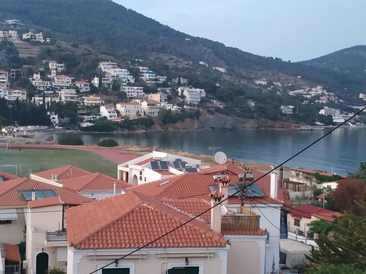 Elthimia'S Apartment Poros Town Exterior photo