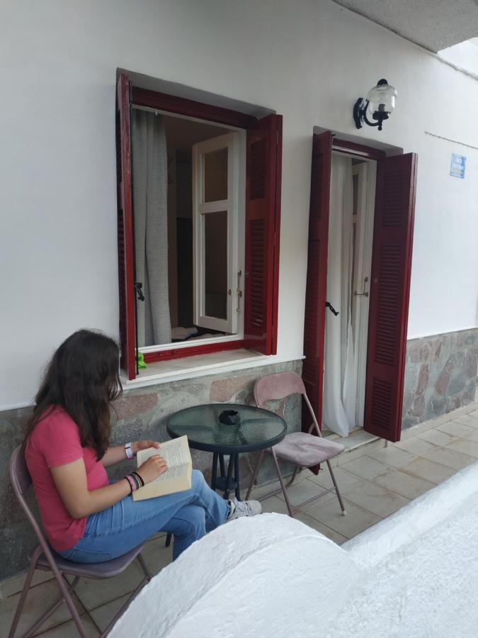 Elthimia'S Apartment Poros Town Exterior photo